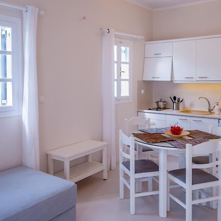 Milos Bay Suites Adamantas  Bilik gambar