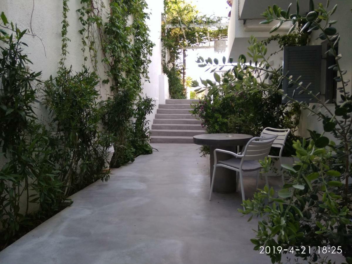Milos Bay Suites Adamantas  Bilik gambar